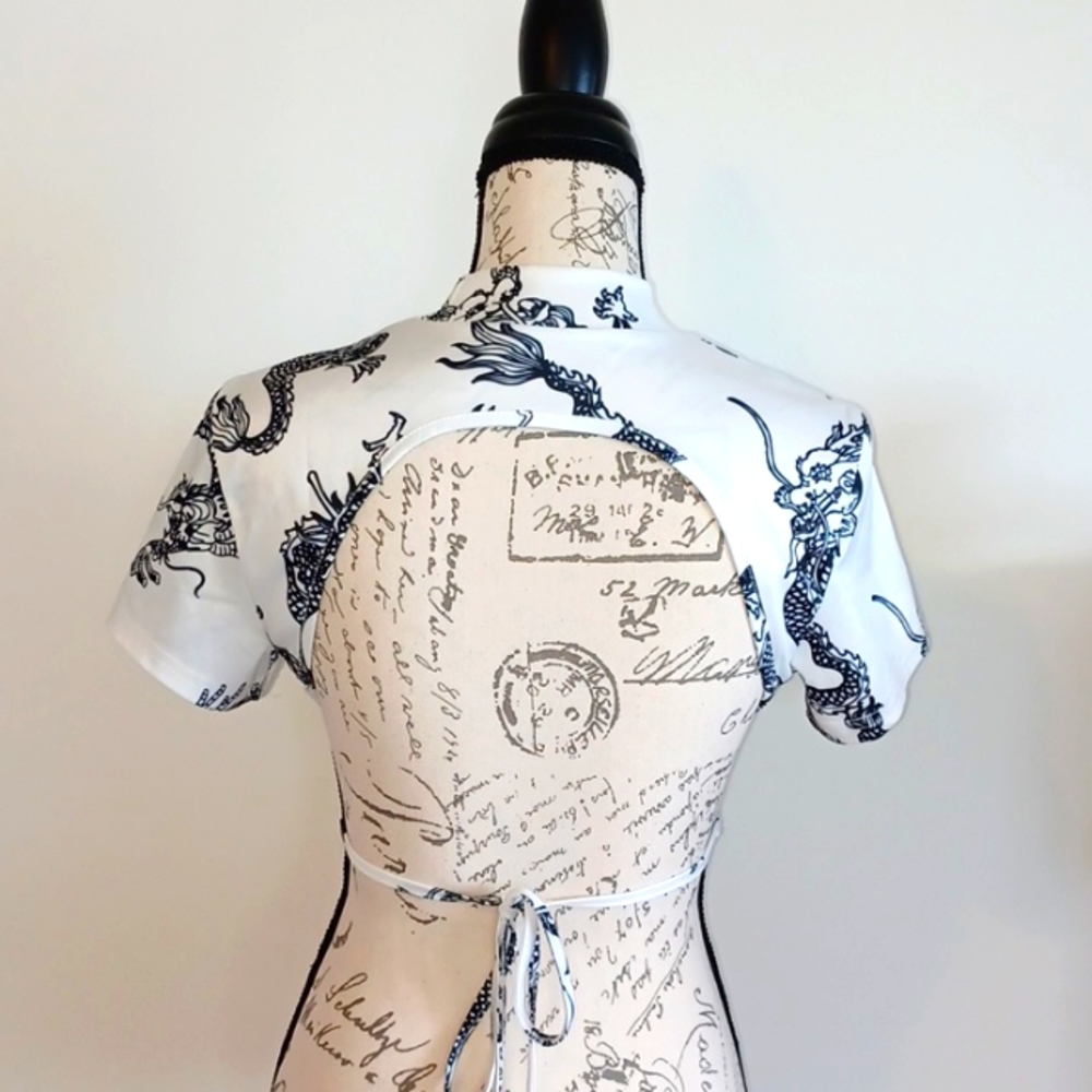 ๐ $10 each or 4/$20 Zaful Backless Crop Top - Picture 2 of 5